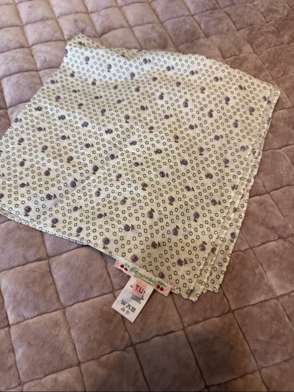 Bonpoint ivory Ribbed Scarf with lavendar Floral Motif